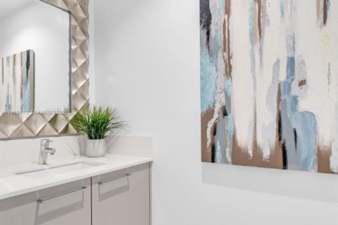 Condominio en venta en Fort Lauderdale, Florida, 3 dormitorios, 246.93 m2 № 2039942 - foto 17