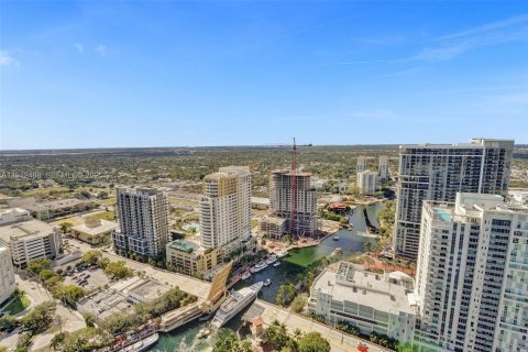 Condominio en venta en Fort Lauderdale, Florida, 3 dormitorios, 246.93 m2 № 2039942 - foto 28