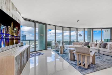 Condominio en venta en Fort Lauderdale, Florida, 3 dormitorios, 246.93 m2 № 2039942 - foto 4