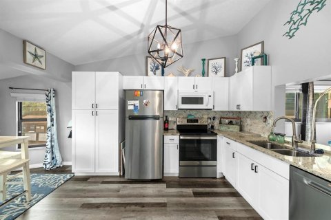 Condominio en venta en Port Richey, Florida, 2 dormitorios, 115.66 m2 № 1762242 - foto 3