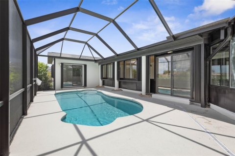 House in Palm Coast, Florida 3 bedrooms, 221.85 sq.m. № 1777904 - photo 23
