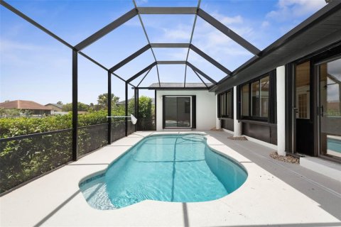 House in Palm Coast, Florida 3 bedrooms, 221.85 sq.m. № 1777904 - photo 22