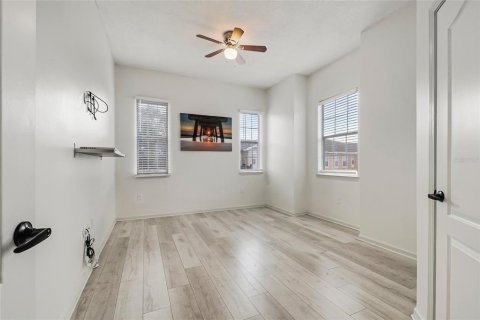 Купить кондоминиум в Орландо, Флорида 4 комнаты, 106.19м2, № 2207359 - фото 25