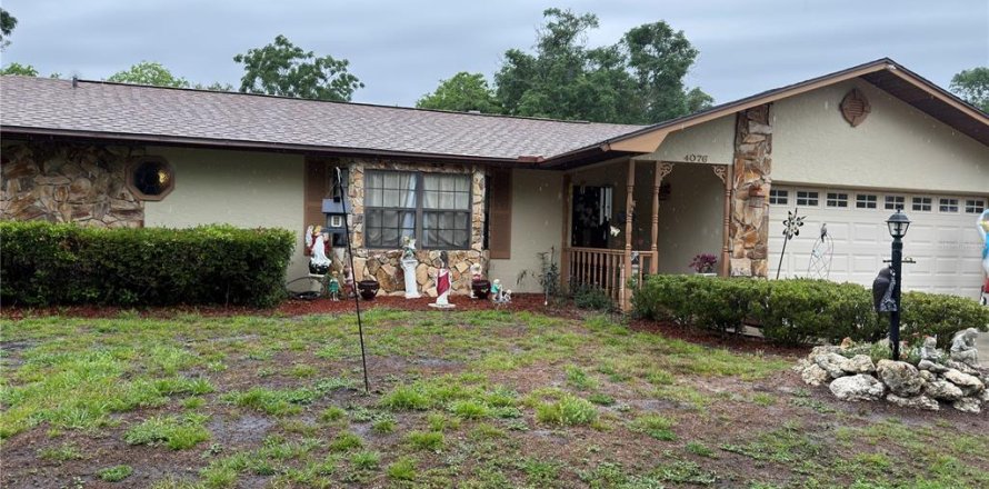 Villa ou maison à Homosassa, Floride 3 chambres, 164.34 m2 № 2148232