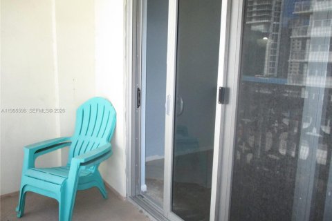Condominio en venta en Hallandale Beach, Florida, 1 dormitorio, 62.89 m2 № 2029265 - foto 18