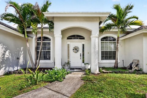 Villa ou maison à vendre à Port St. Lucie, Floride: 4 chambres, 137.5 m2 № 2413211 - photo 3
