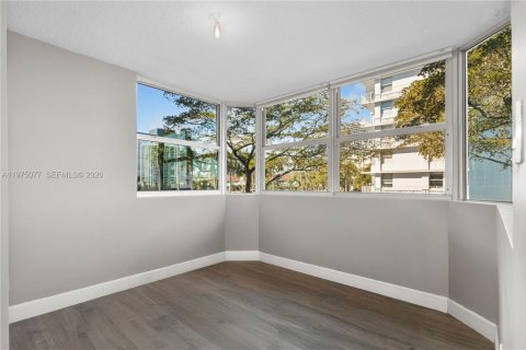 Condo in North Miami Beach, Florida, 2 bedrooms  № 2044685 - photo 5