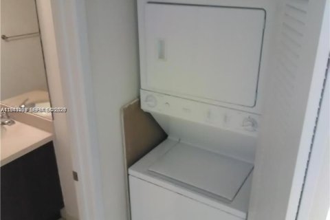 Apartment in Miami, Florida 1 bedroom, 65.5 sq.m. № 1999106 - photo 15