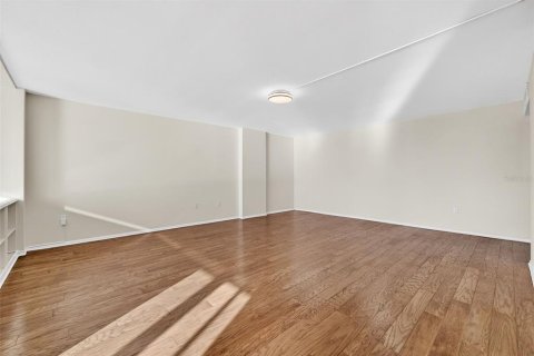 Снять в аренду кондоминиум в Сарасота, Флорида 5 комнат, 147.16м2, № 2215548 - фото 24