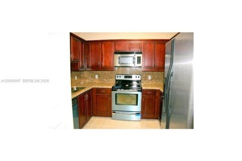 Copropriété à louer à Coral Gables, Floride: 2 chambres, 95.41 m2 № 2066369 - photo 2