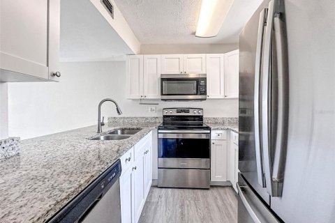Condominio en alquiler en Lakeland, Florida, 2 dormitorios, 107.58 m2 № 1847262 - foto 3