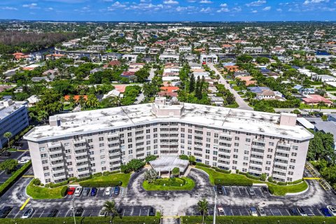 Condo in Boca Raton, Florida, 1 bedroom № 2260387 - photo 2