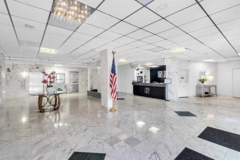 Condo in Boca Raton, Florida, 1 bedroom № 2260387 - photo 16