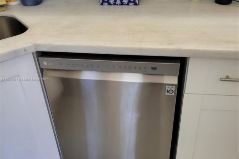 Copropriété à louer à Aventura, Floride: 2 chambres, 100.43 m2 № 1830131 - photo 5