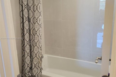 Copropriété à louer à Aventura, Floride: 2 chambres, 100.43 m2 № 1830131 - photo 19