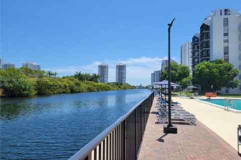 Copropriété à louer à Aventura, Floride: 2 chambres, 100.43 m2 № 1830131 - photo 30