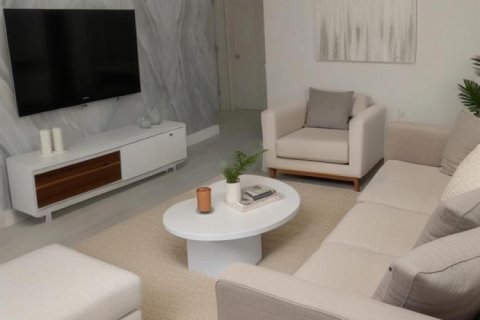 Casa en venta en Miramar, Florida, 3 dormitorios, 147.53 m2 № 2087545 - foto 4