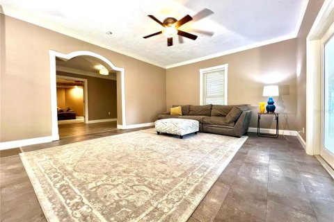 Villa ou maison à louer à Palm Harbor, Floride: 5 chambres, 296.92 m2 № 1717171 - photo 11