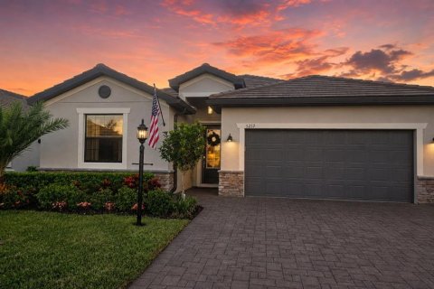 Casa en LORRAINE LAKES en Bradenton, Florida 4 dormitorios, 188.31 m2 № 2342669