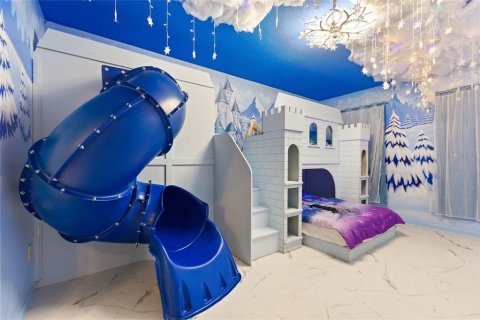 Casa en venta en Kissimmee, Florida, 15 dormitorios, 580.55 m2 № 1877219 - foto 14