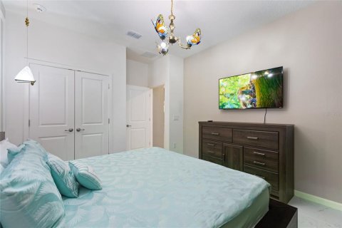 Casa en venta en Kissimmee, Florida, 15 dormitorios, 580.55 m2 № 1877219 - foto 13