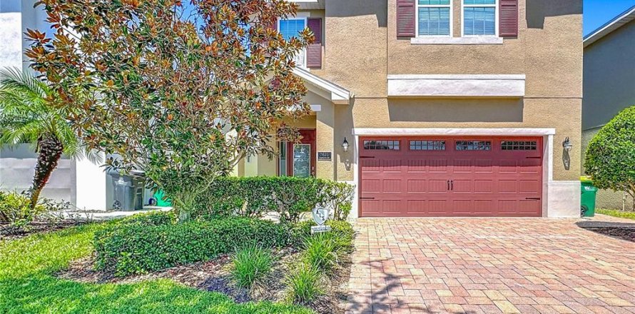 Casa en Kissimmee, Florida 8 dormitorios, 315.96 m2 № 1909499