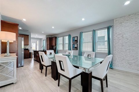 Casa en venta en Kissimmee, Florida, 8 dormitorios, 315.96 m2 № 1909499 - foto 17