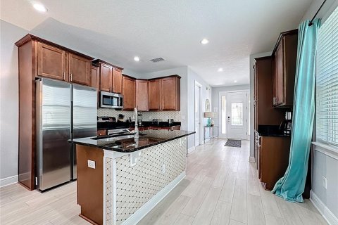 Casa en venta en Kissimmee, Florida, 8 dormitorios, 315.96 m2 № 1909499 - foto 11