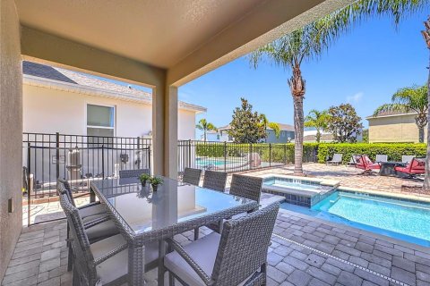 Casa en venta en Kissimmee, Florida, 8 dormitorios, 315.96 m2 № 1909499 - foto 21
