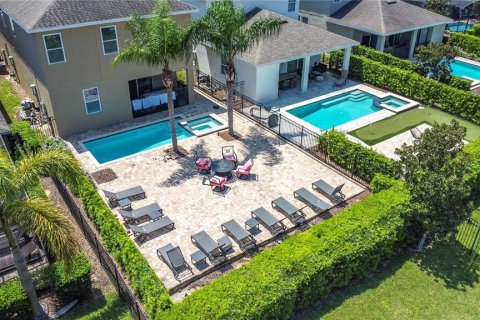 Casa en venta en Kissimmee, Florida, 8 dormitorios, 315.96 m2 № 1909499 - foto 22