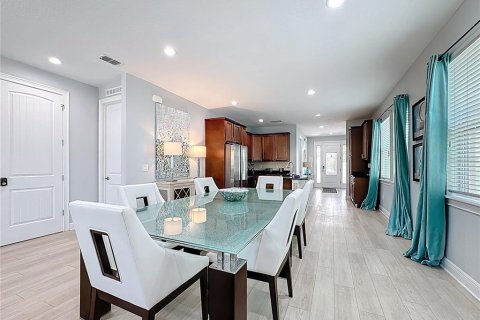 Casa en venta en Kissimmee, Florida, 8 dormitorios, 315.96 m2 № 1909499 - foto 14