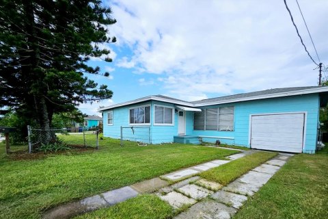House in Madeira Beach, Florida 2 bedrooms, 75.25 sq.m. № 1650516 - photo 1