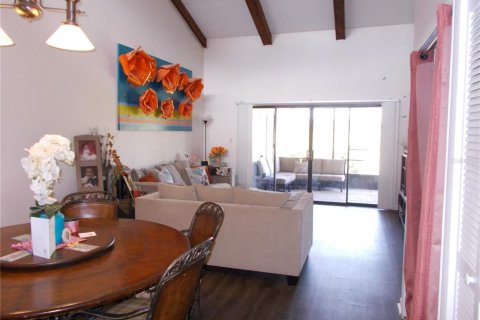 Condo in Mulberry, Florida, 2 bedrooms  № 1648918 - photo 11