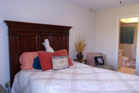 Condo in Mulberry, Florida, 2 bedrooms  № 1648918 - photo 15