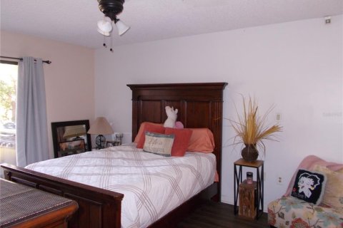 Condo in Mulberry, Florida, 2 bedrooms  № 1648918 - photo 14