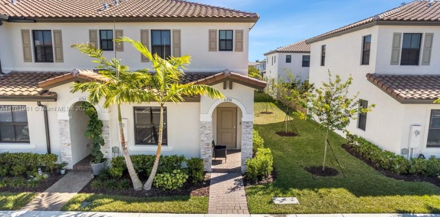 Townhouse in Homestead, Florida 3 bedrooms, 123.37 sq.m. № 1871289