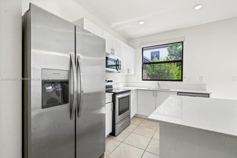 Townhouse in Homestead, Florida 3 bedrooms, 123.37 sq.m. № 1871289 - photo 8
