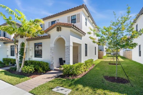 Townhouse in Homestead, Florida 3 bedrooms, 123.37 sq.m. № 1871289 - photo 2