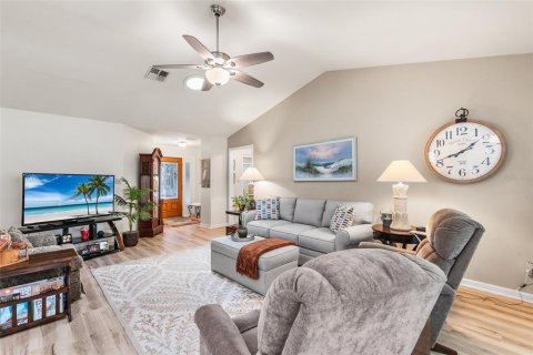 Villa ou maison à vendre à Haines City, Floride: 2 chambres, 149.39 m2 № 2139011 - photo 12
