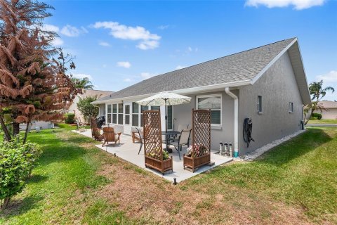 Villa ou maison à vendre à Haines City, Floride: 2 chambres, 149.39 m2 № 2139011 - photo 2