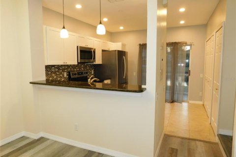 Townhouse in Oldsmar, Florida 2 bedrooms, 103.12 sq.m. № 2358562 - photo 6