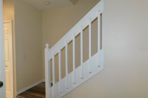 Townhouse in Oldsmar, Florida 2 bedrooms, 103.12 sq.m. № 2358562 - photo 9
