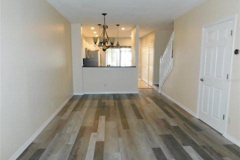 Townhouse in Oldsmar, Florida 2 bedrooms, 103.12 sq.m. № 2358562 - photo 5