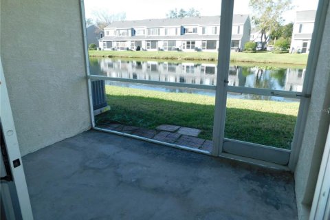 Townhouse in Oldsmar, Florida 2 bedrooms, 103.12 sq.m. № 2358562 - photo 17
