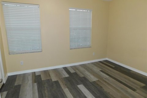 Townhouse in Oldsmar, Florida 2 bedrooms, 103.12 sq.m. № 2358562 - photo 13