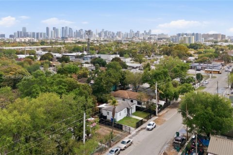 Купить виллу или дом в Майами, Флорида 2 спальни, 95.32м2, № 2051844 - фото 23