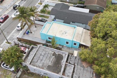 Купить виллу или дом в Майами, Флорида 2 спальни, 95.32м2, № 2051844 - фото 21
