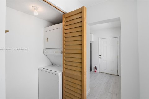 Купить виллу или дом в Майами, Флорида 2 спальни, 95.32м2, № 2051844 - фото 13