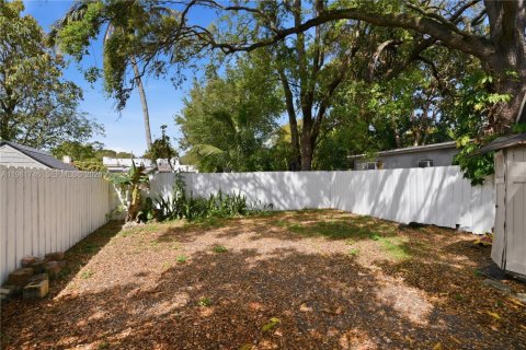 Купить виллу или дом в Майами, Флорида 2 спальни, 95.32м2, № 2051844 - фото 17