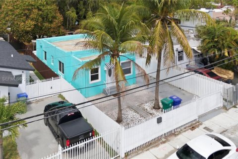 Купить виллу или дом в Майами, Флорида 2 спальни, 95.32м2, № 2051844 - фото 18